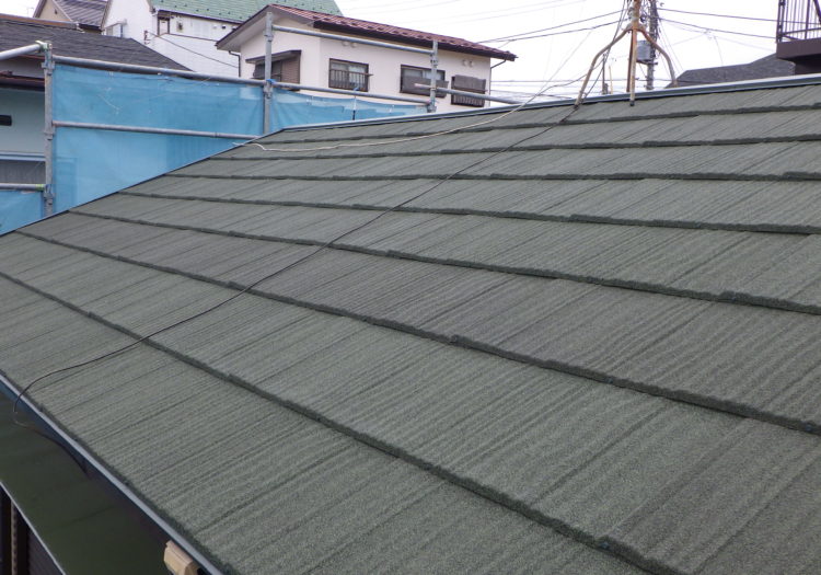 葺き替え工事完了後の大屋根
