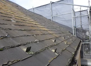 屋根工事前スレート屋根