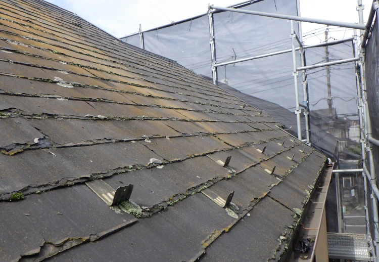 屋根工事前スレート屋根