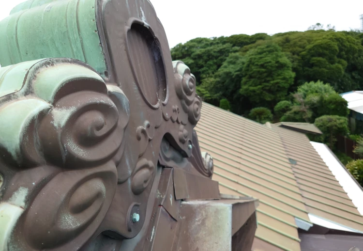 工事前の銅板鬼